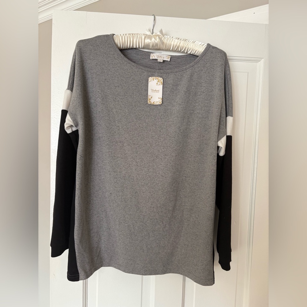 Suzanne Betro Gray and Black Long Sleeve Top